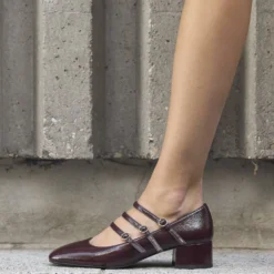Babies bordeaux cuir verni trois brides