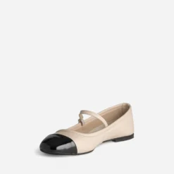 Babies écru cuir bout noir verni