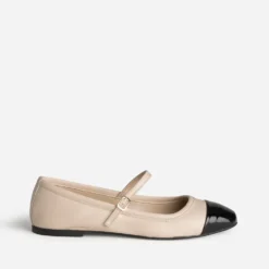 Babies écru cuir bout noir verni
