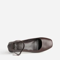 Babies marron cuir à talon