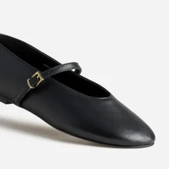 Babies noire cuir décolleté couvrant