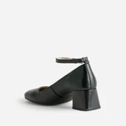 Babies noire en cuir