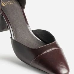 Babies à talon marron cuir bout droit
