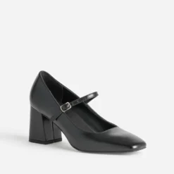 Babies à talon noire cuir