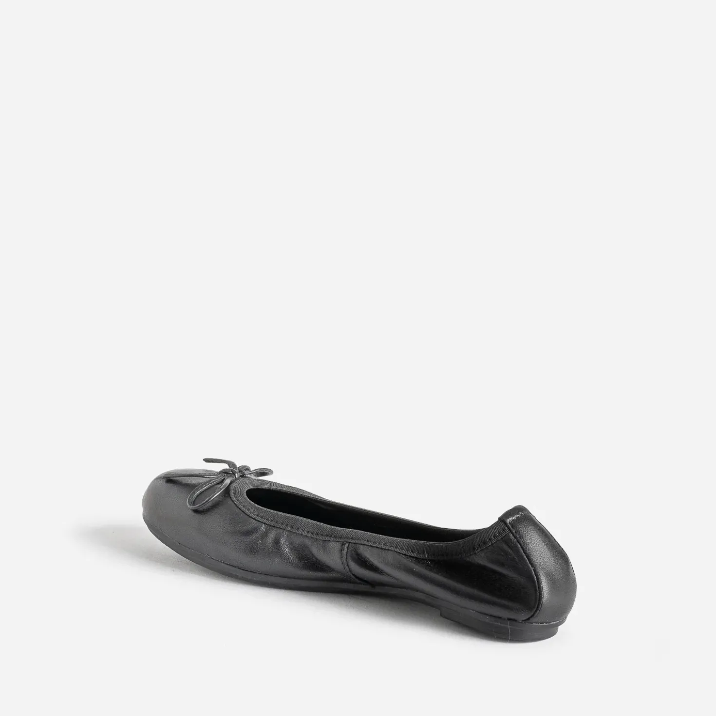 Ballerine éco-conçue BUGGY noire en cuir