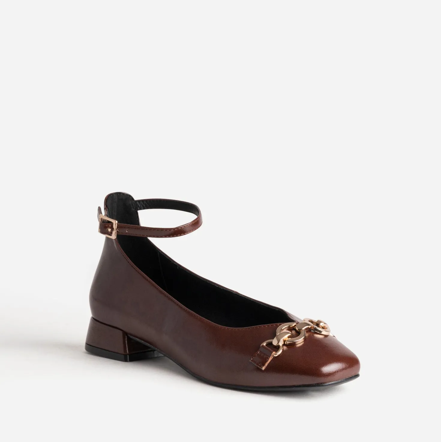 Ballerine marron décor bijou