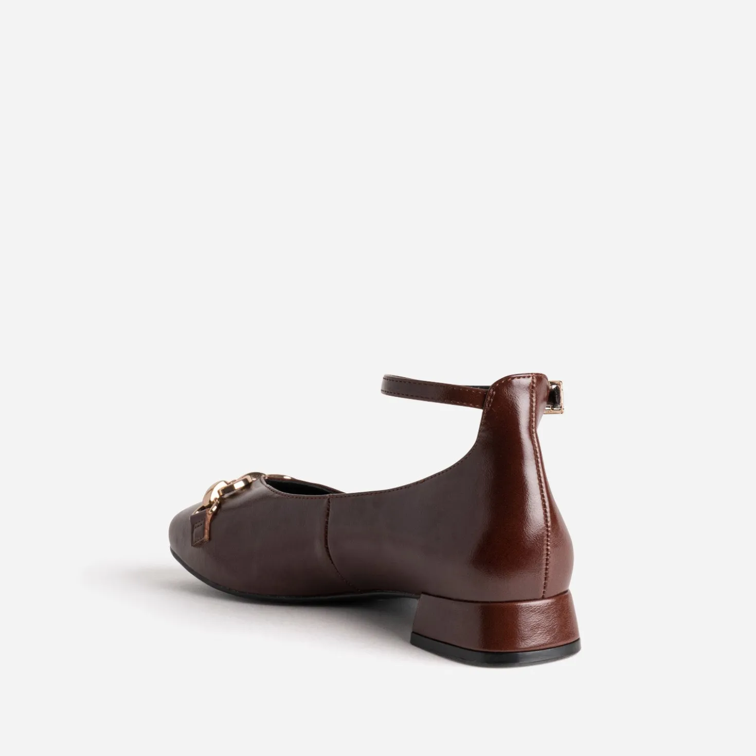 Ballerine marron décor bijou