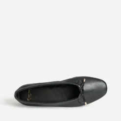 Ballerine noire cuir