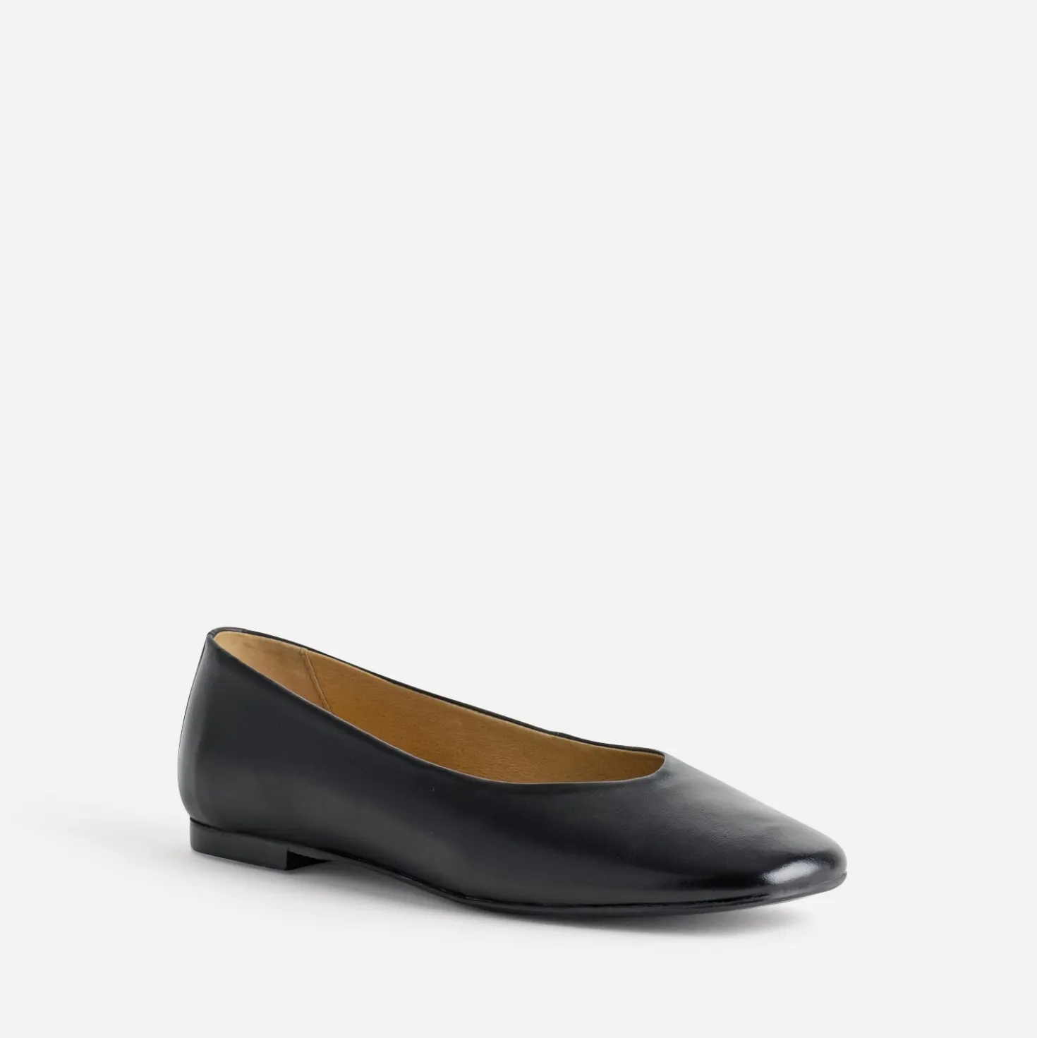 Ballerine noire cuir décolleté couvrant