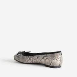 Ballerine noire imprimé effet python