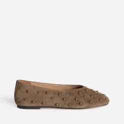 Ballerine taupe cuir velours décor clous