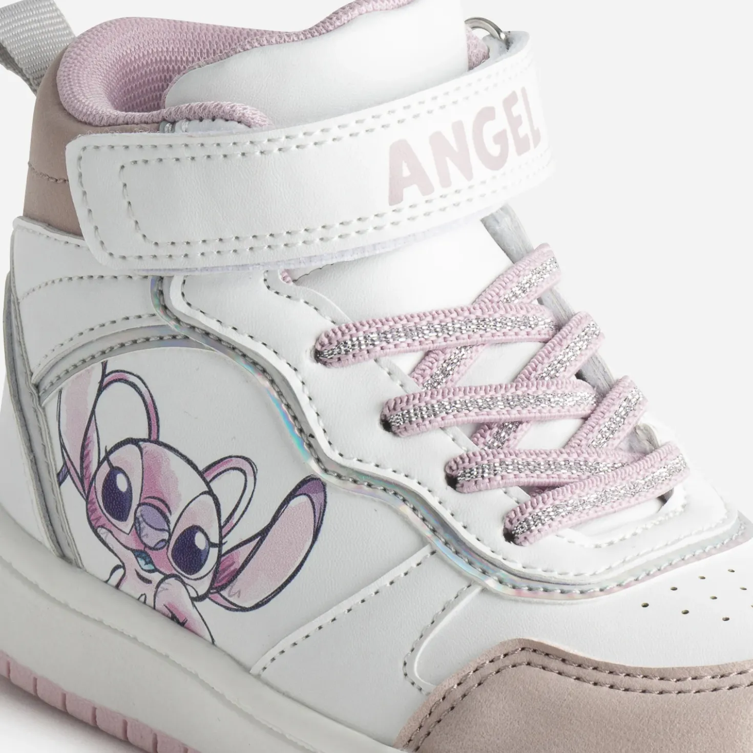 Basket LILO & STITCH blanche et rose