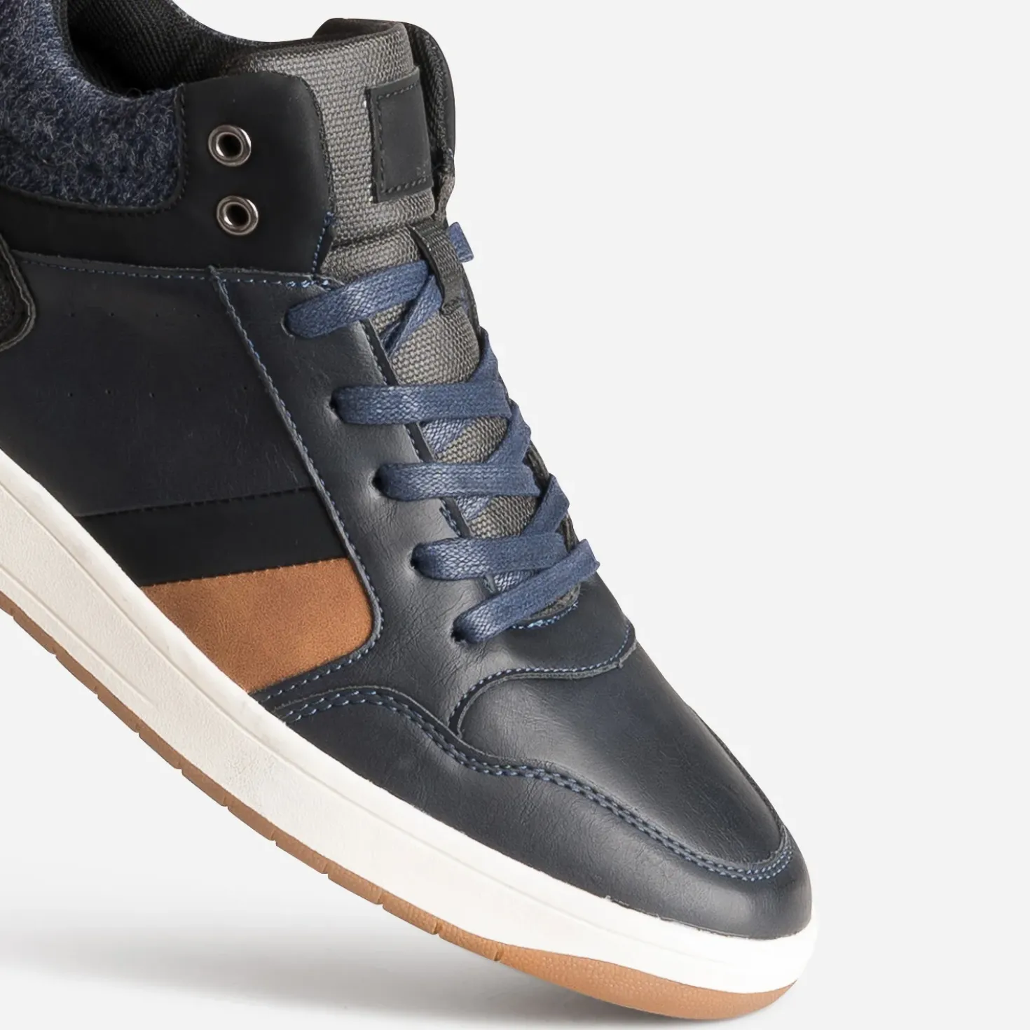 Basket marine détails bi-matière