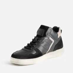 Basket montante noire et grise en cuir