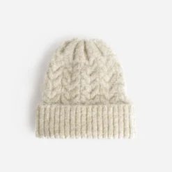 Bonnet beige tricot torsadé