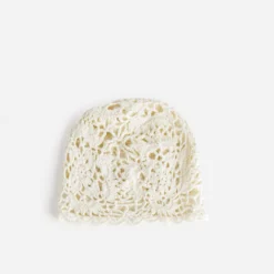 Bonnet écru crochet