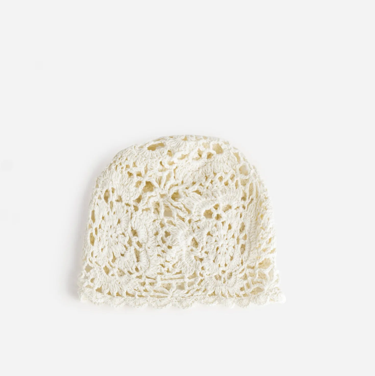 Bonnet écru crochet