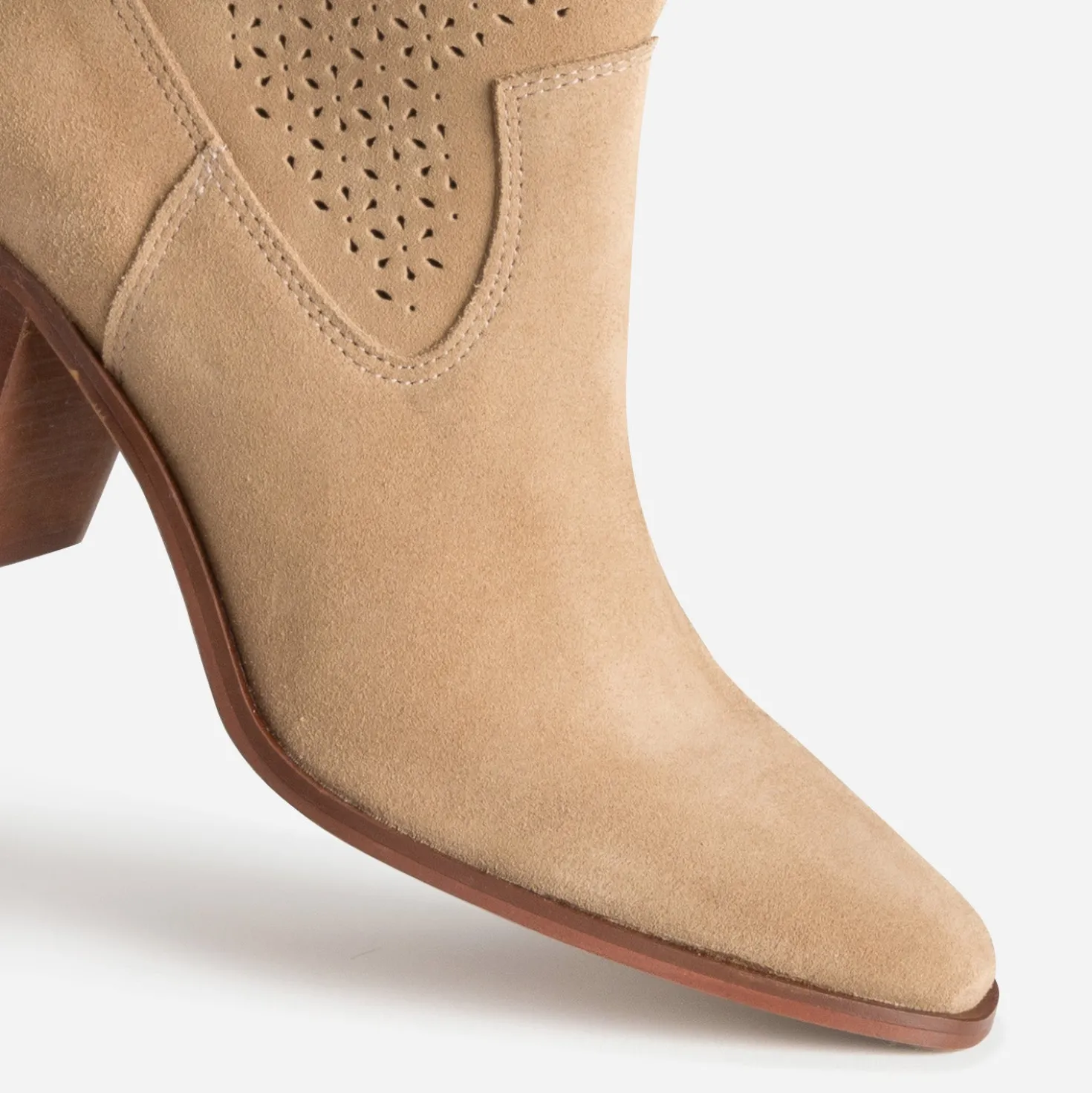 Boots beige cuir velours tige ajourée