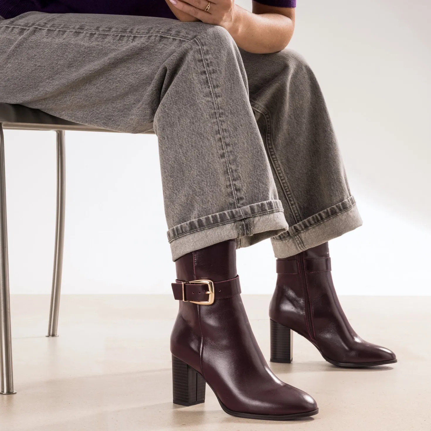 Boots bordeaux cuir décor bride