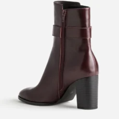 Boots bordeaux cuir décor bride