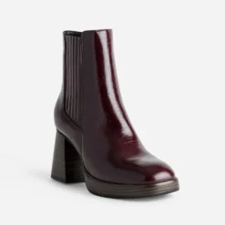 Boots bordeaux à talon lamellé