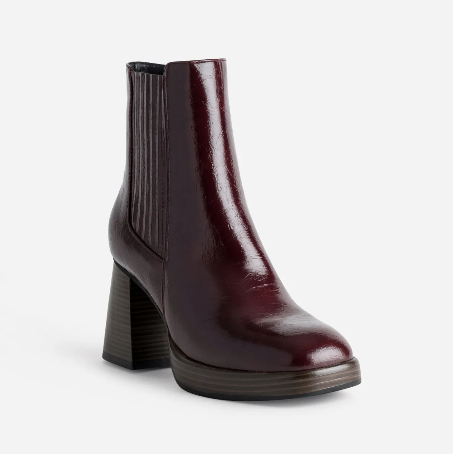 Boots bordeaux à talon lamellé