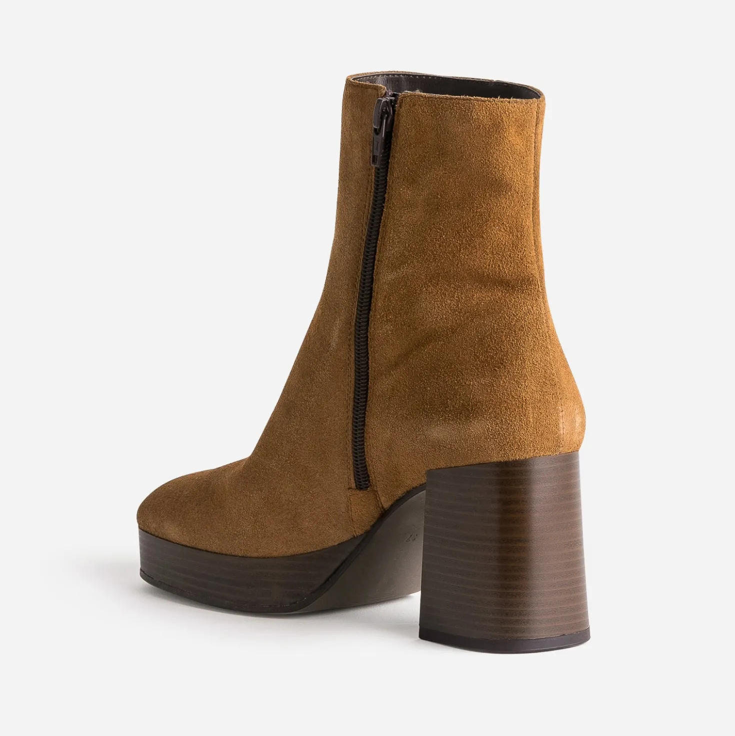 Boots camel à talon en cuir