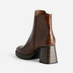 Boots camel à talon lamellé