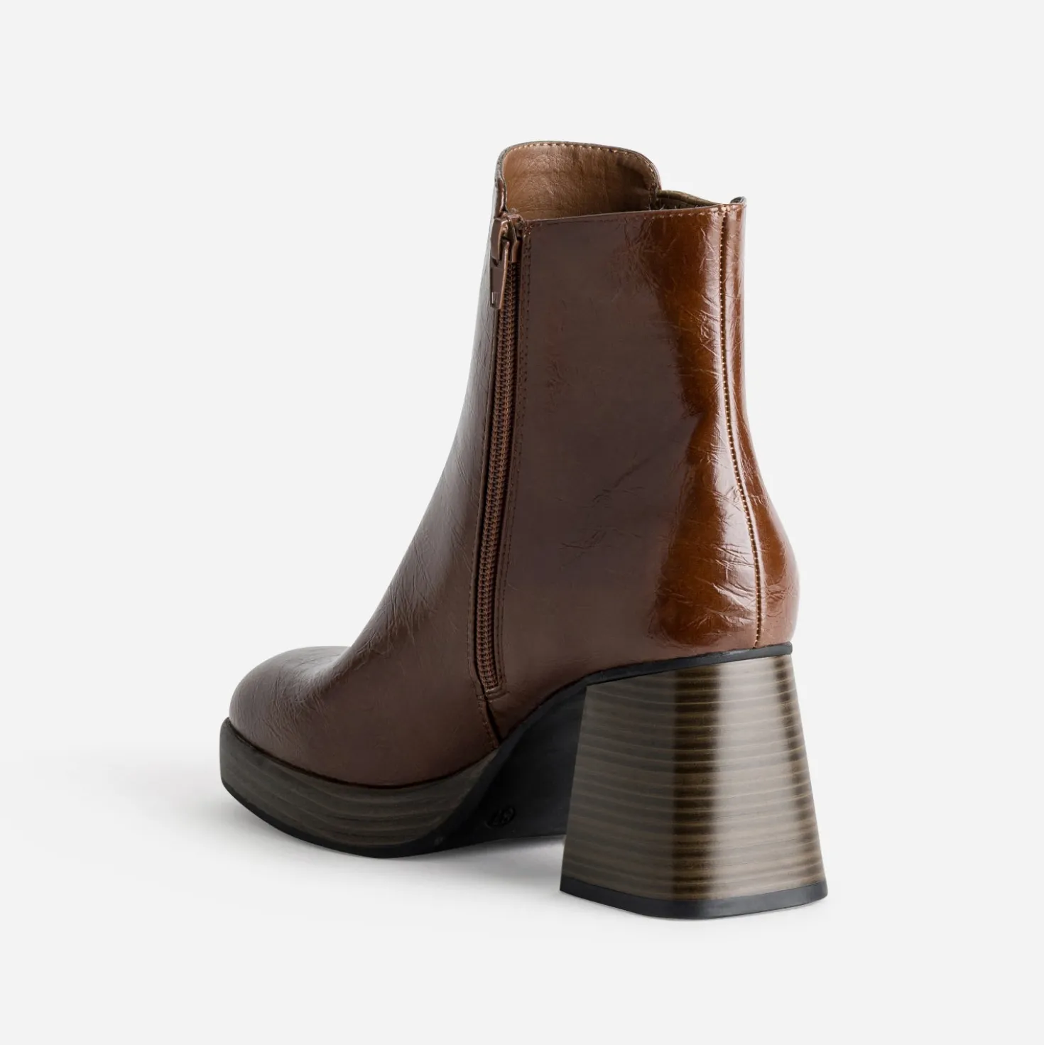 Boots camel à talon lamellé