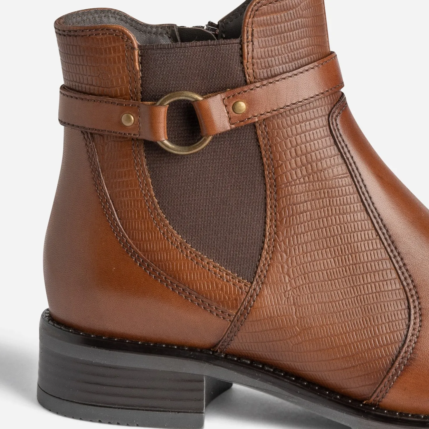 Boots cognac en cuir détail effet python