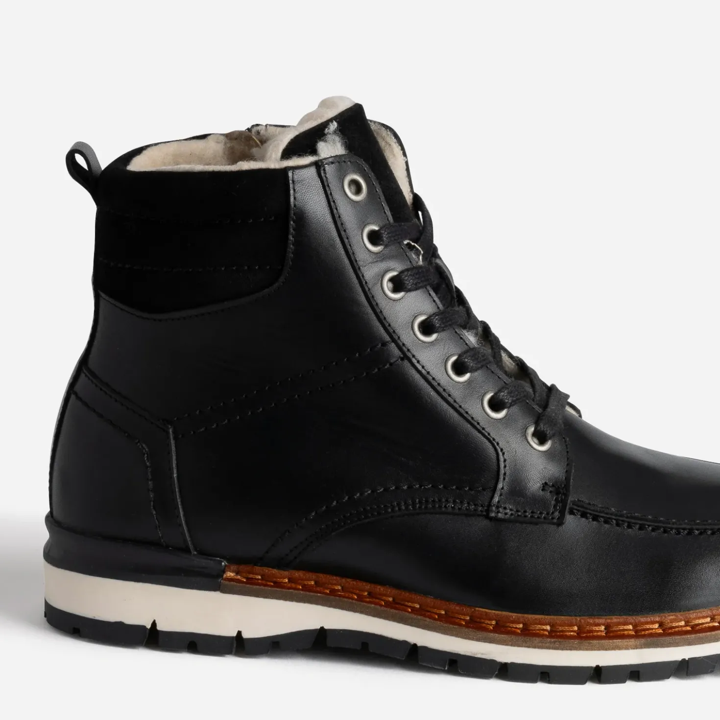 Boots cranté fourré en cuir noir
