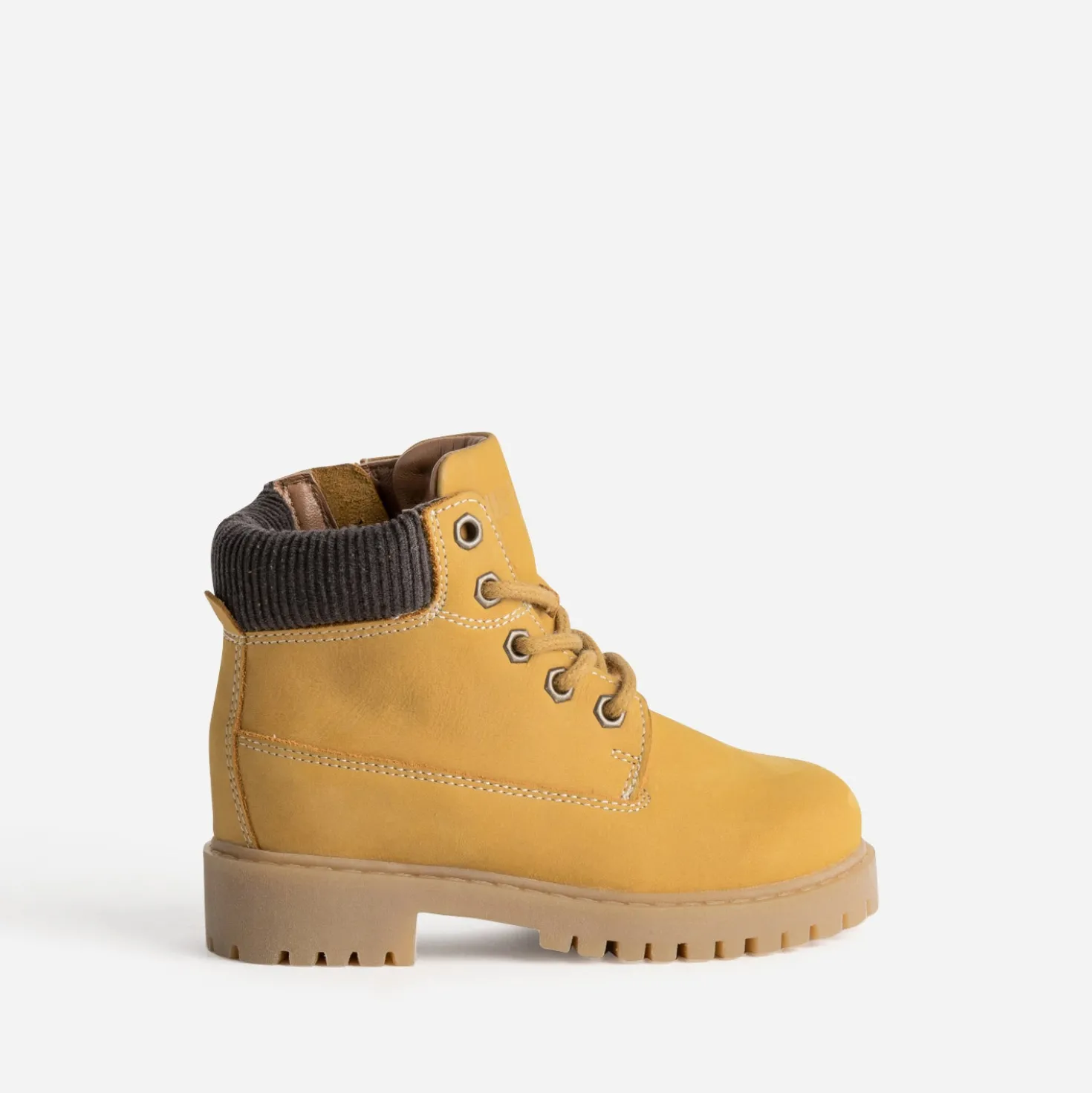 Boots à lacet BUGGY jaune cuir suédé