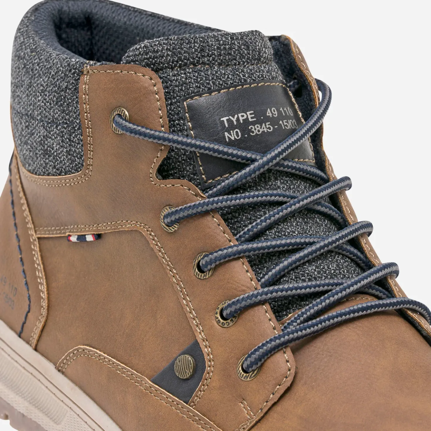 Boots à lacet marron avec col textile