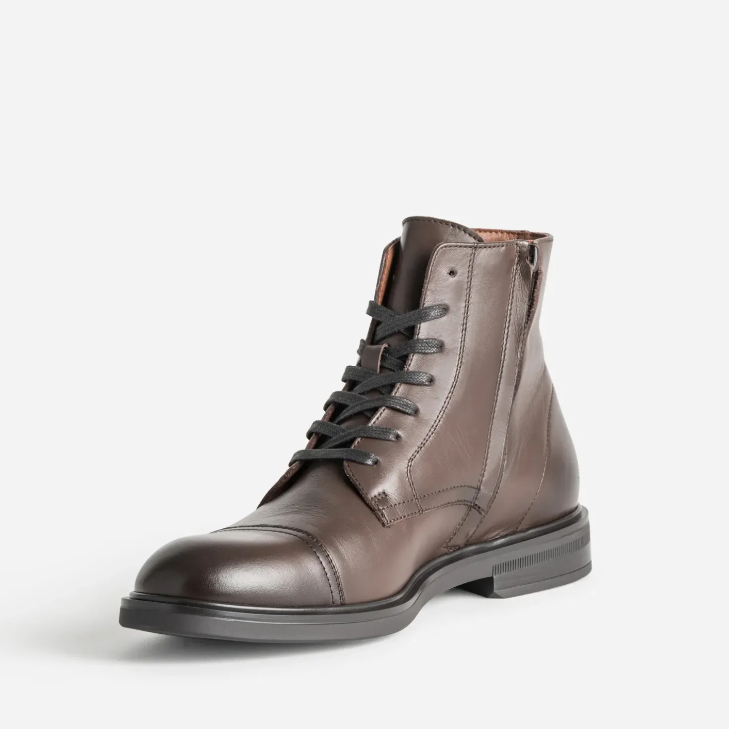 Boots à lacet marron cuir bout droit