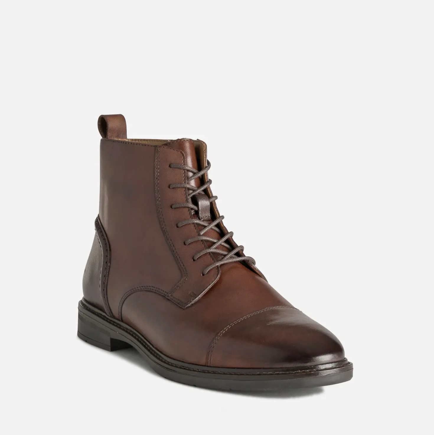 Boots à lacet marron cuir bout droit