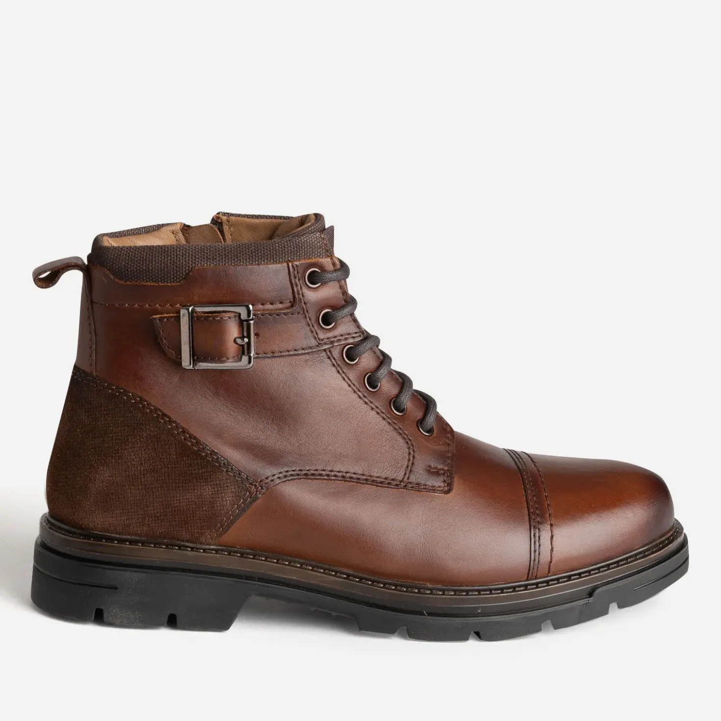 Boots à lacet marron cuir décor bride