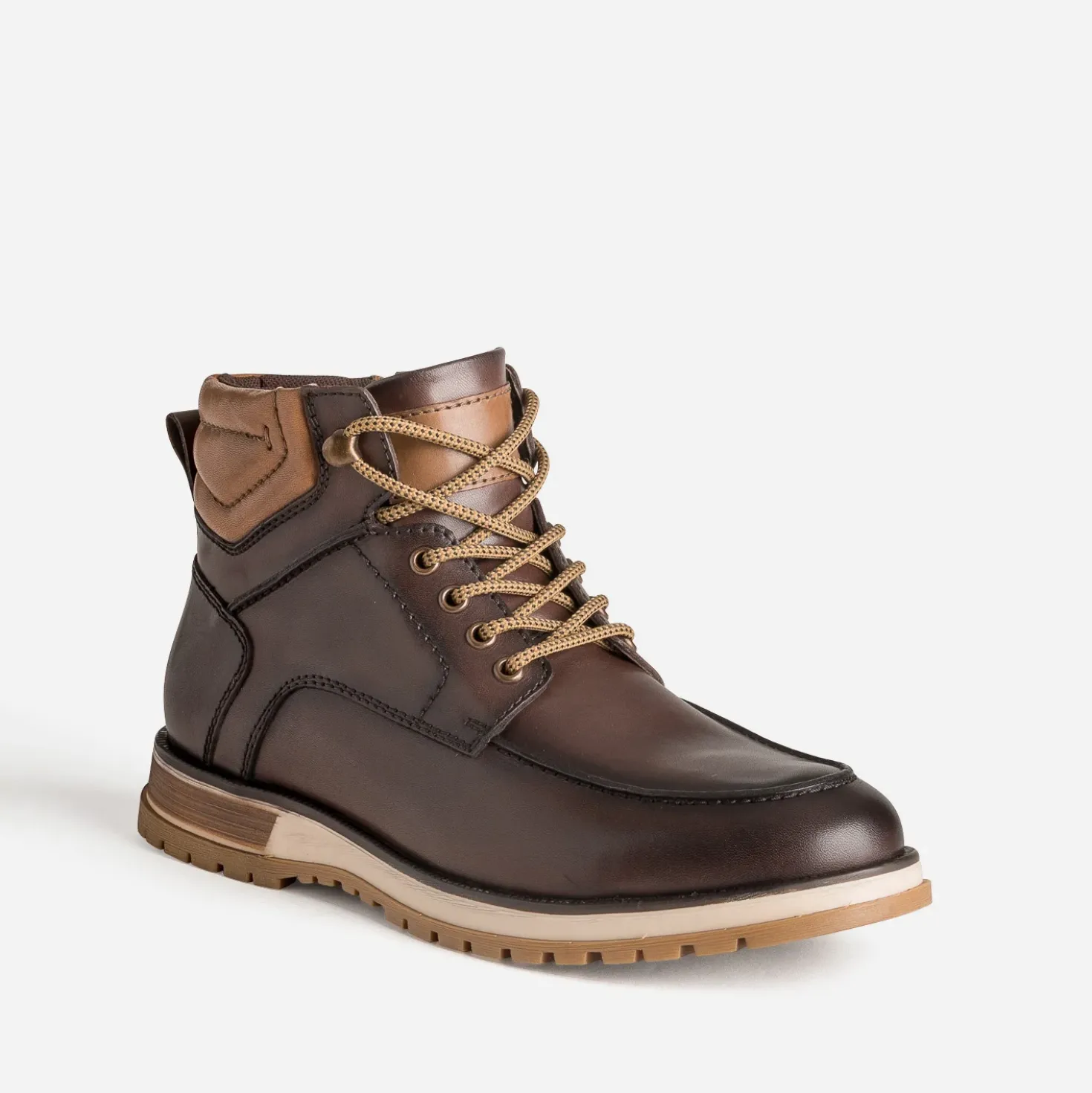 Boots à lacet marron cuir semelle crantée