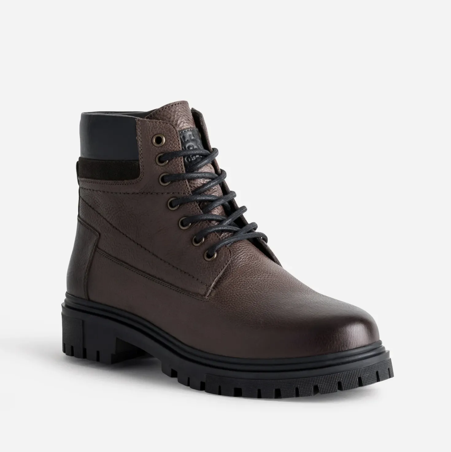 Boots à lacet marron cuir semelle crantée