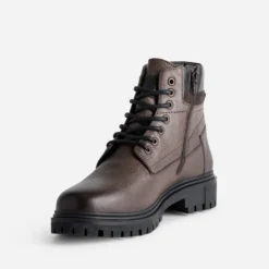 Boots à lacet marron cuir semelle crantée