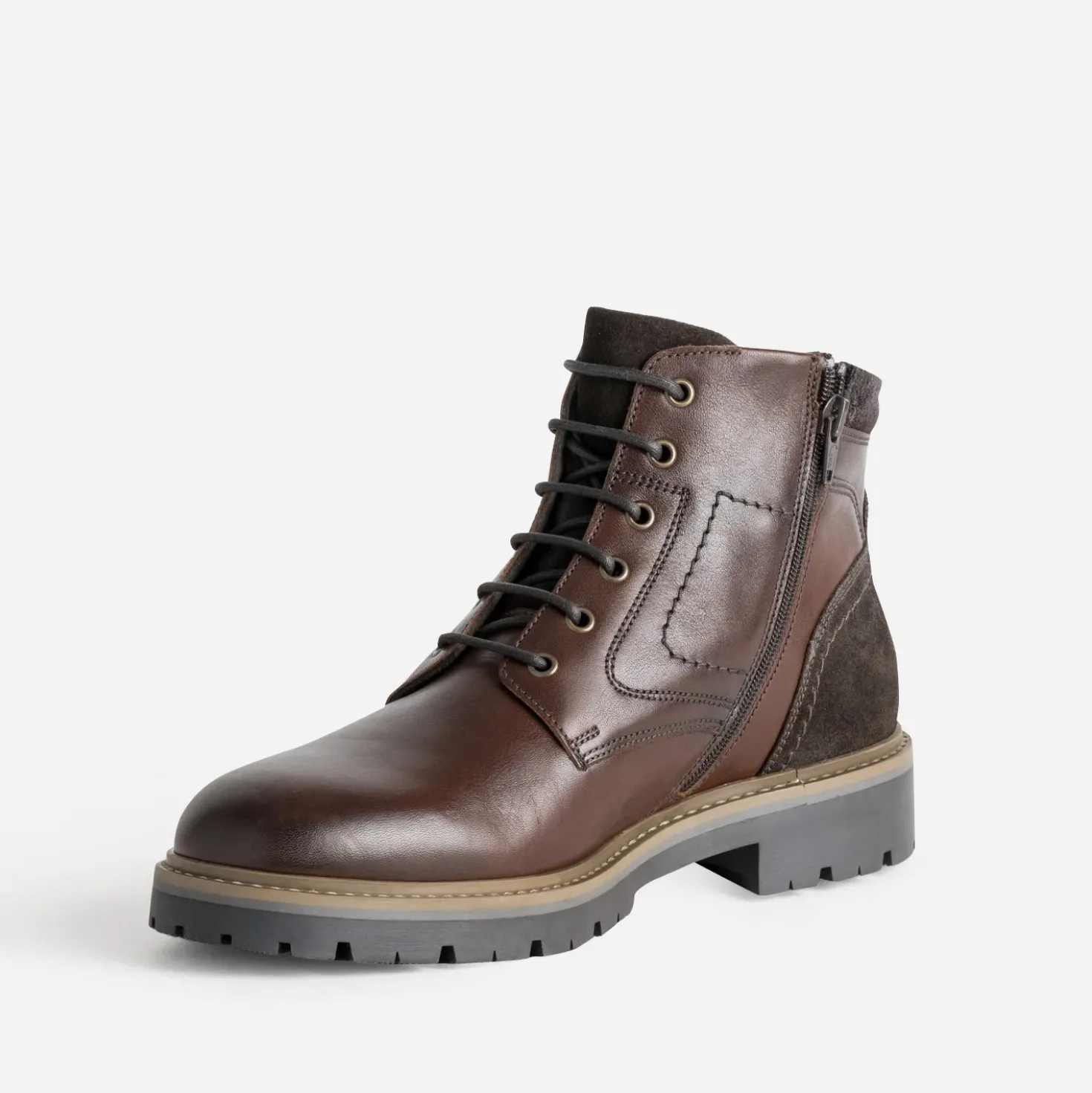 Boots à lacet marron cuir semelle crantée