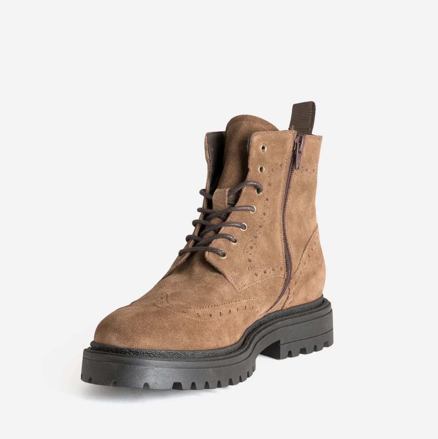 Boots à lacet marron cuir velours cranté