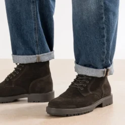Boots lacet marron cuir velours