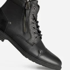 Boots à lacet noir cuir bout droit