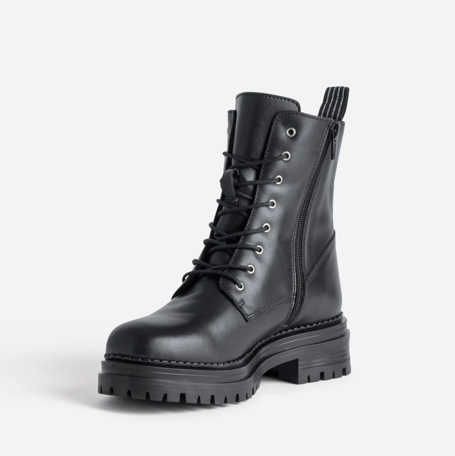 Boots à lacet noir cuir semelle crantée