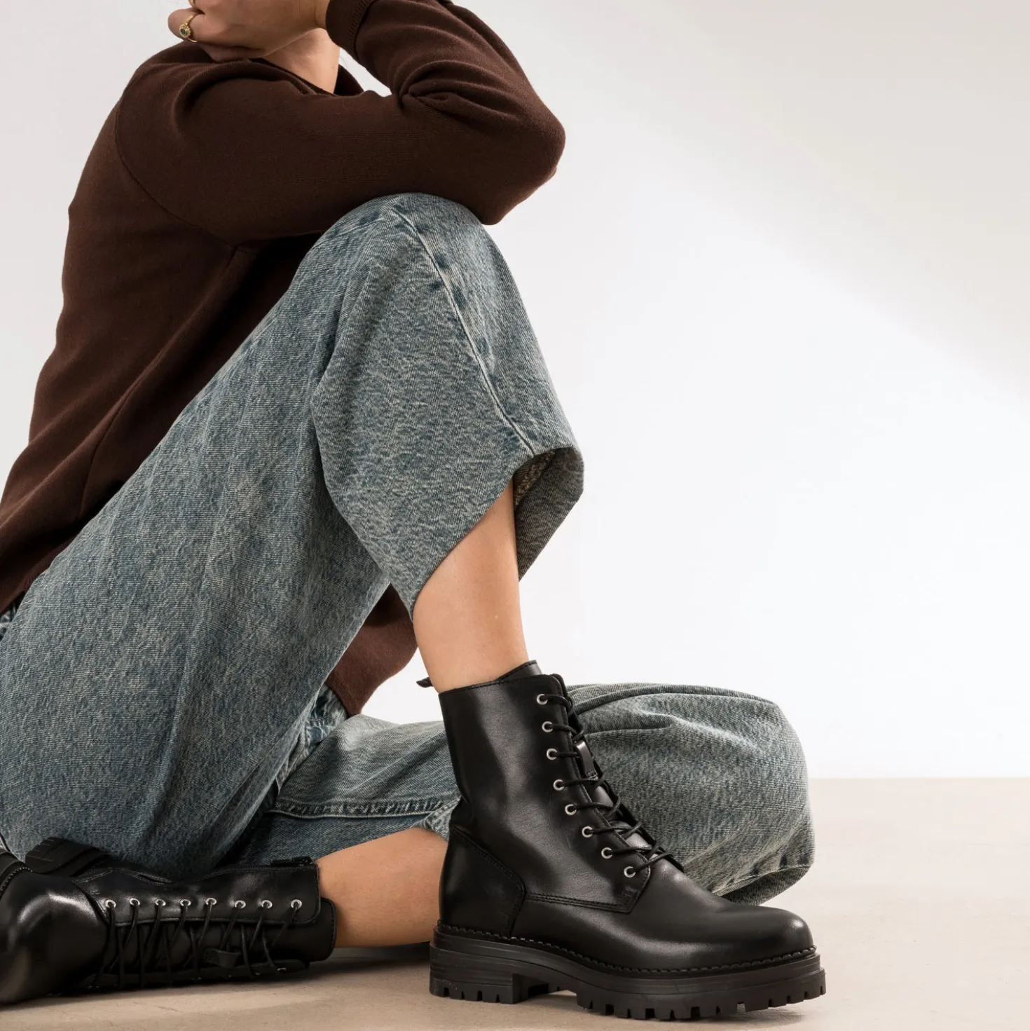 Boots à lacet noir cuir semelle crantée