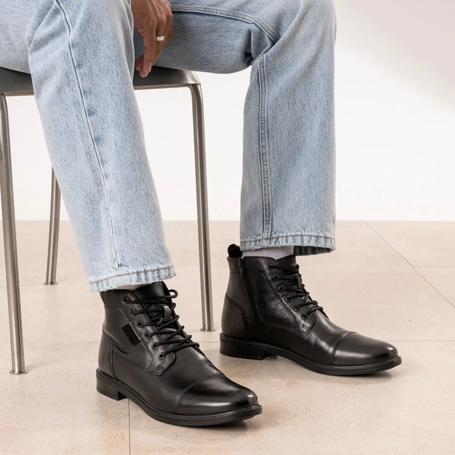 Boots à lacet noir en cuir