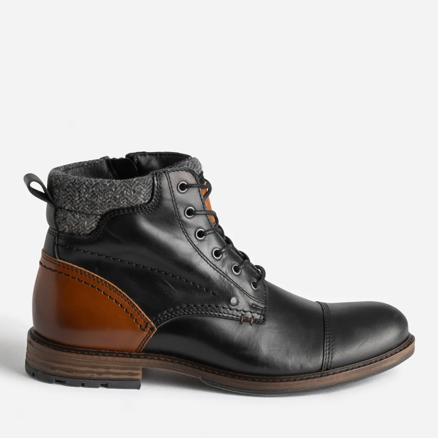 Boots à lacet noir et cognac en cuir