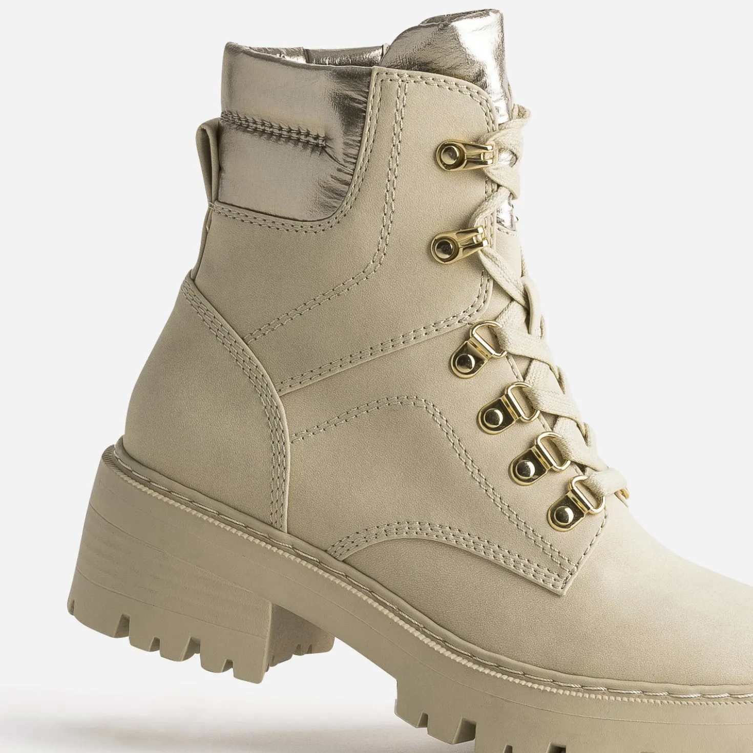 Boots à lacet TEXTO beige à col métallisé