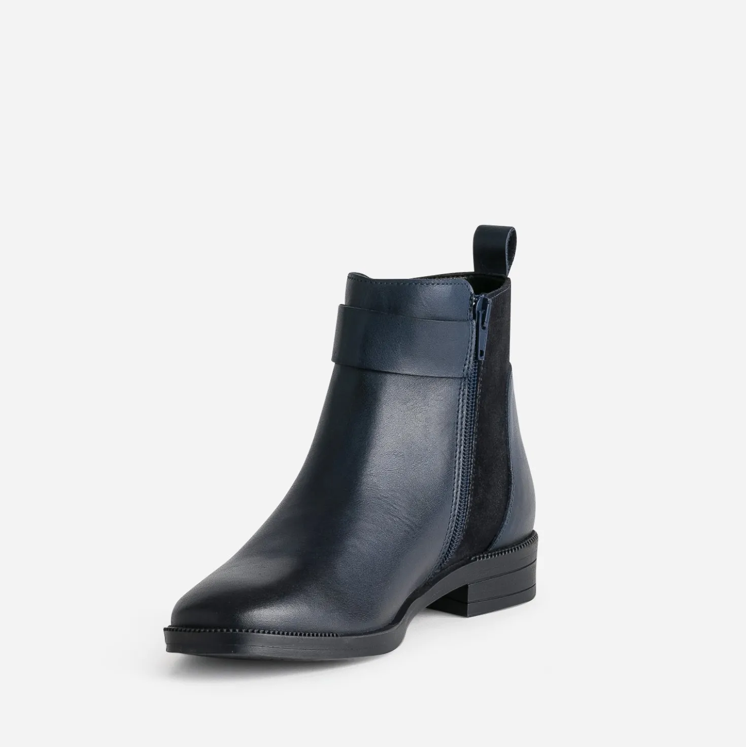 Boots marine en cuir détail bi-matière
