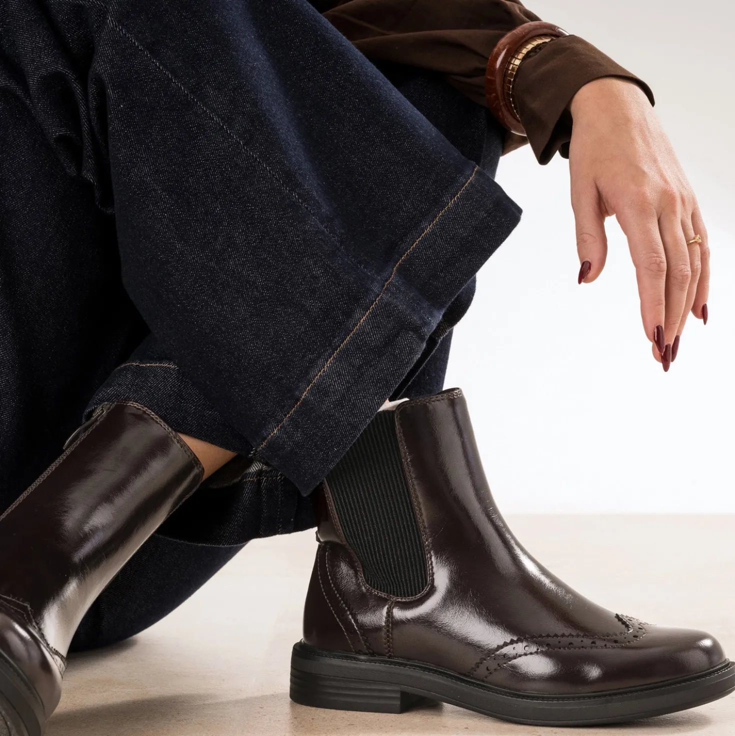 Boots marron bout fleuri